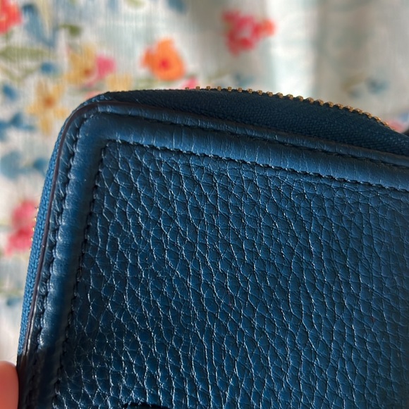 Tory Burch Blue Leather Zipper Wallet - Picture 7 of 11